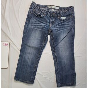 Womens Charlotte Russe Blue capri jeans.  Size‎ 6.  Low rise, cuffed.